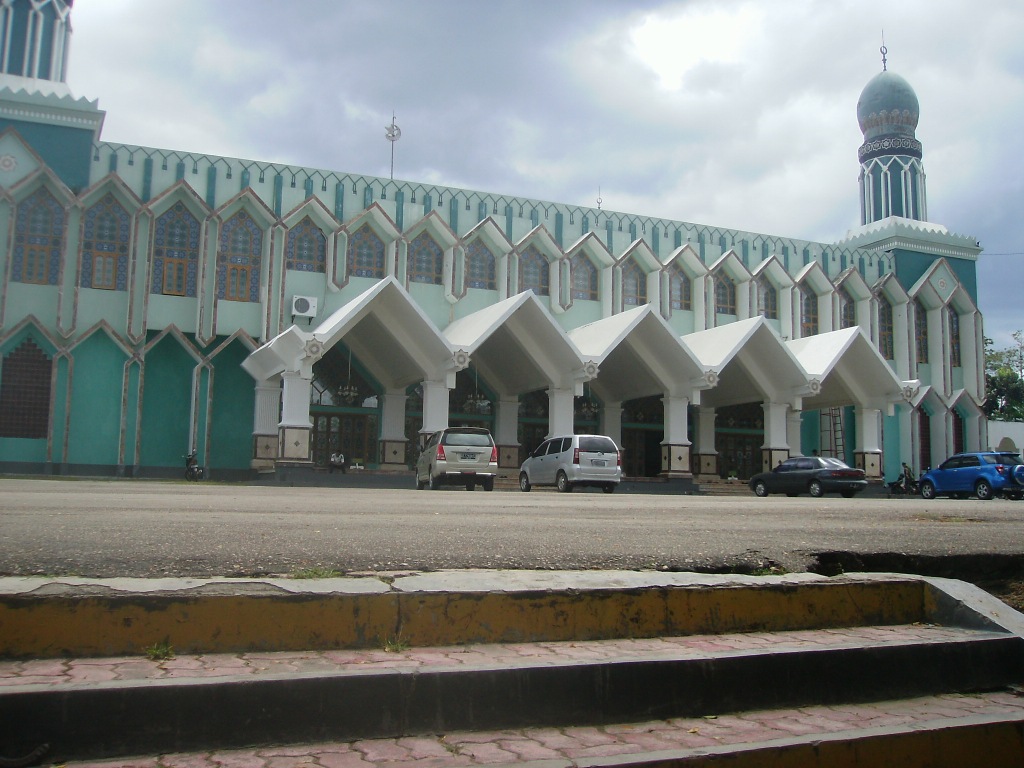 masjid agung kdi